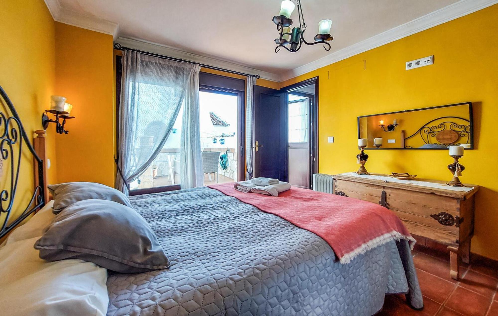2 Bedroom Cozy Home In Грасалема Екстер'єр фото